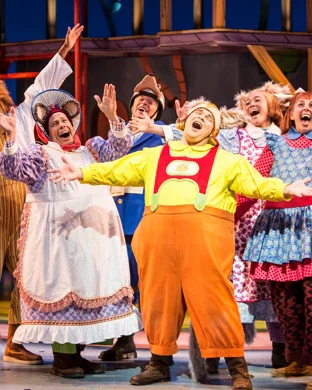 Passport To Culture: Excursions With Cleo II